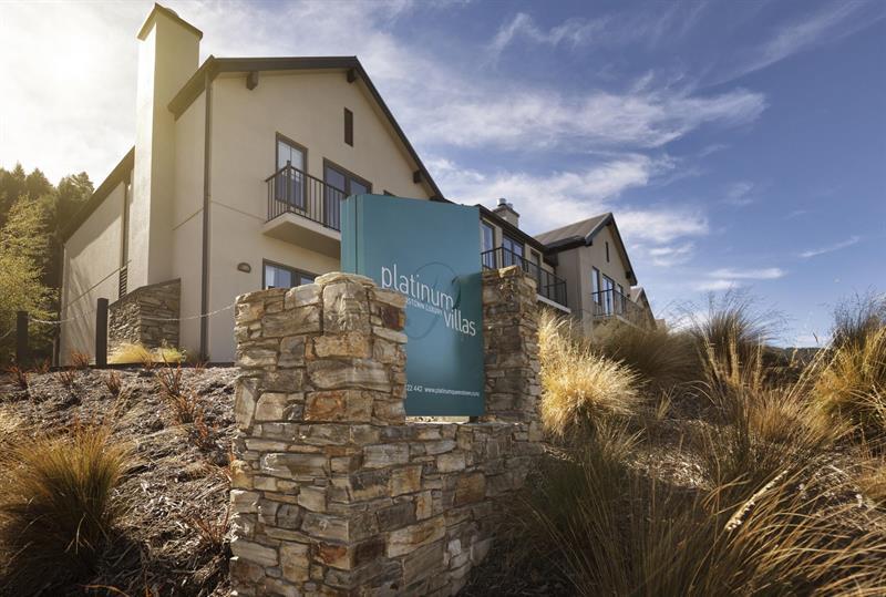 Platinum Queenstown Exterior foto